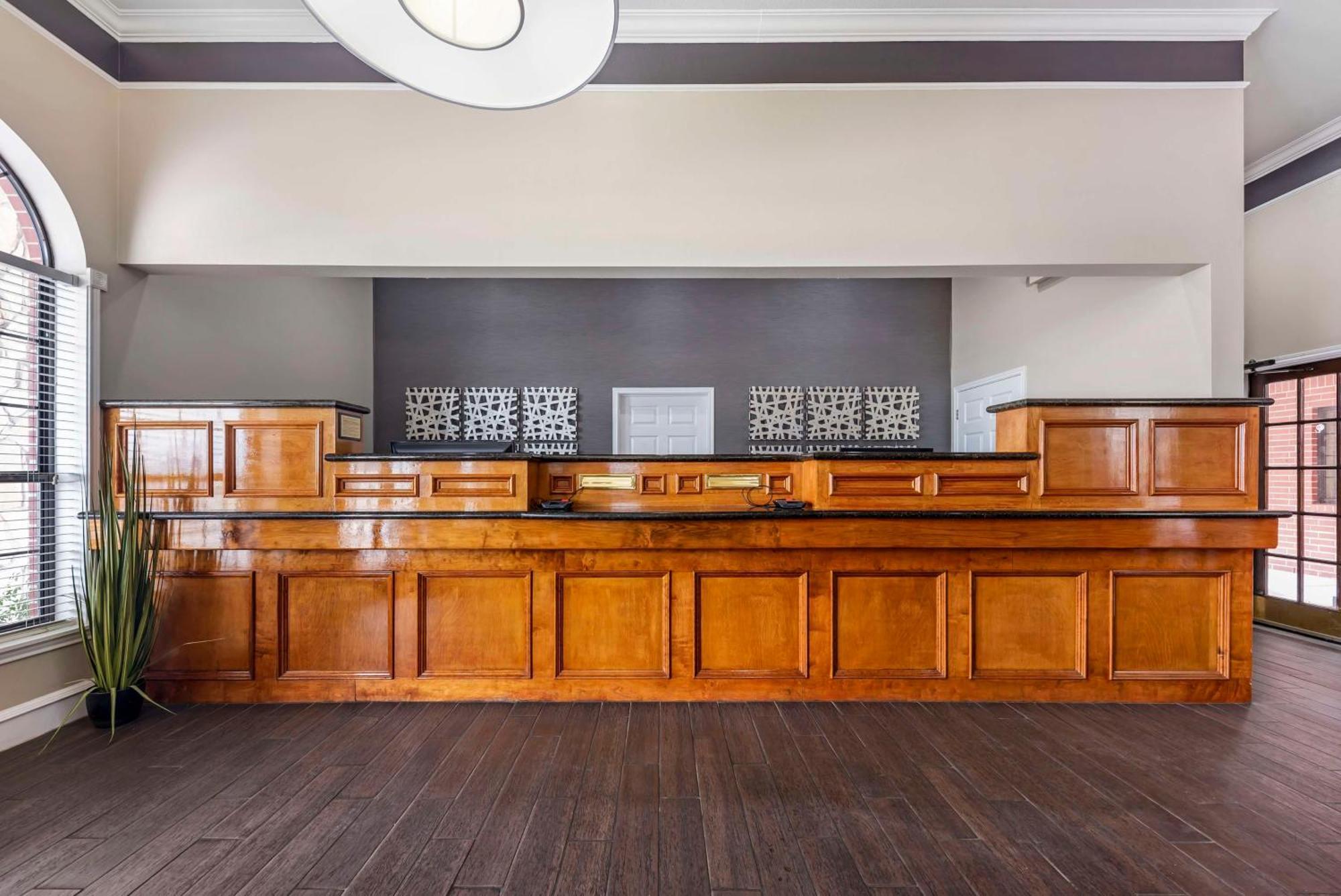 Best Western Inn Of Brenham Buitenkant foto